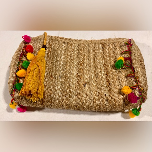 Shiraleah Handbags - Shiraleah Jute and Cotton Clutch